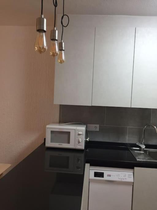 Two Bed In The Manga Appartement